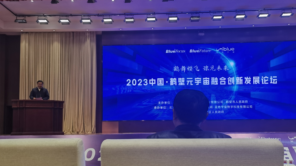 643d383ecf96d.jpg hebi.jpg